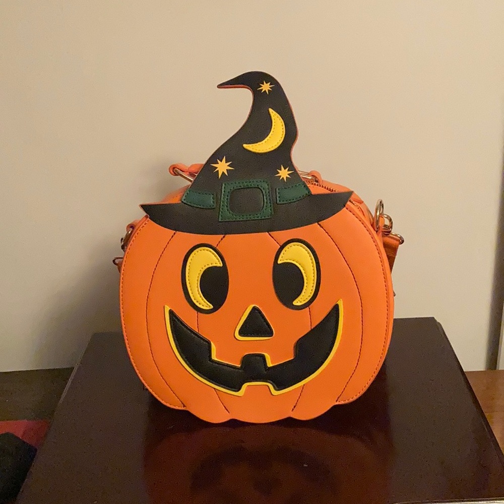 Backstitch Bruja Pumpkin Witch Bag